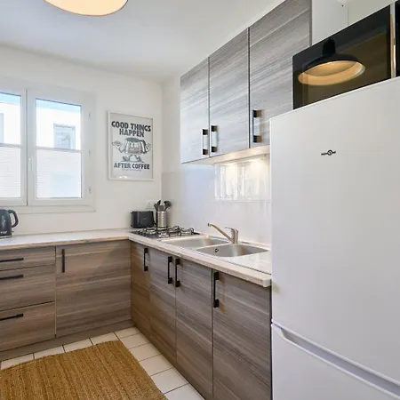 Avec 3 Balcons Et Parking Appartamento