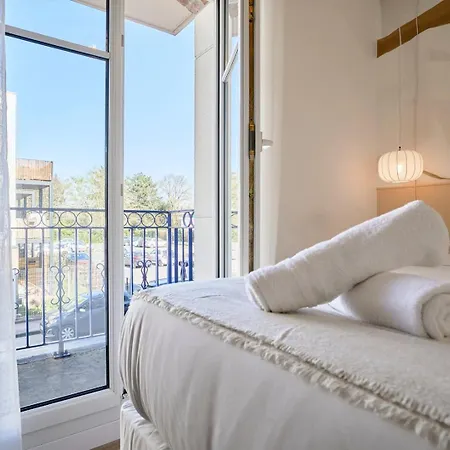 Avec 3 Balcons Et Parking Apartamento *