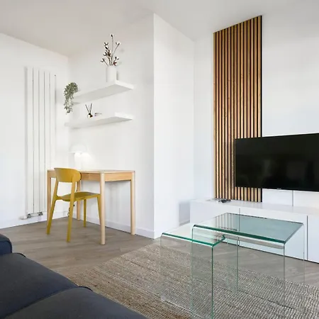 Avec 3 Balcons Et Parking