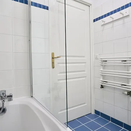 Avec 3 Balcons Et Parking Appartamento *